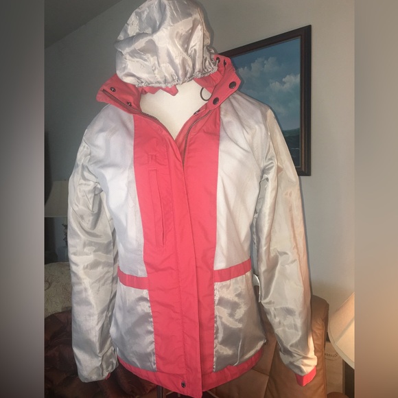 Eddie Bauer WeatherEdge Jacket w/removable hood - Medium Tall - Picture 10 of 17